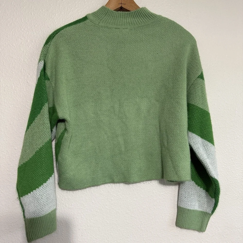 DIVIDED H&M Sweater Women Sz XS Green White Butterfly Cropped Boxy Knit Pullover